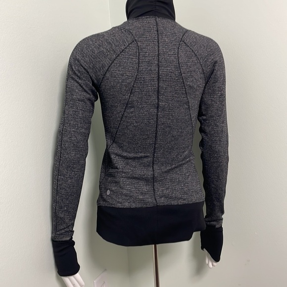 Lululemon Women Runderful Gray Fitted Running Top Half Zip Pullover Size 4 Small - Picture 8 of 9